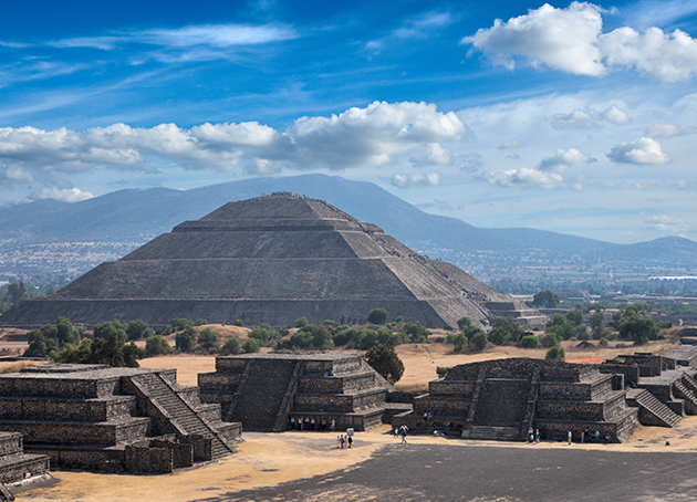 Auringon pyramidi Meksiko