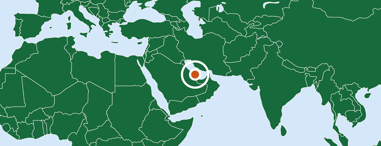 Maailmankartta, jossa huomiopiste kohdistettu Qatarin valtion kohdalle Lähi-Itään.