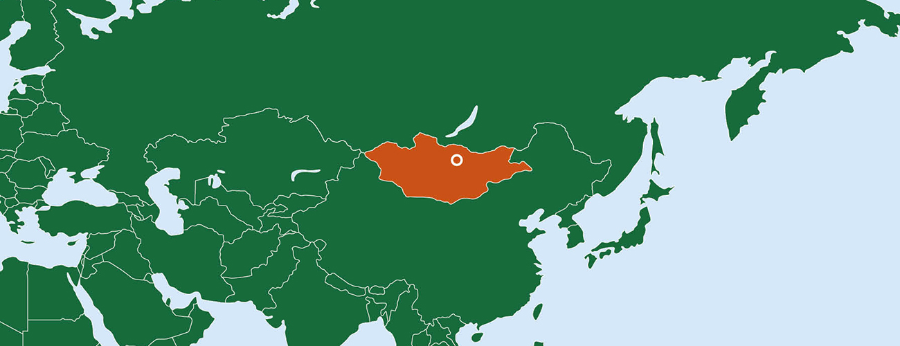 Vihreässä karttakuvassa korostettu oranssilla Mongolia ja sen pääkaupunki Ulan Bator.